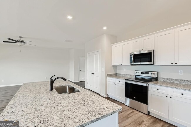 Photo - 959 Minden Terrace