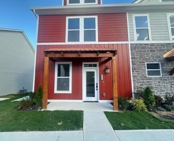 Photo - 1923 Cypress Ln