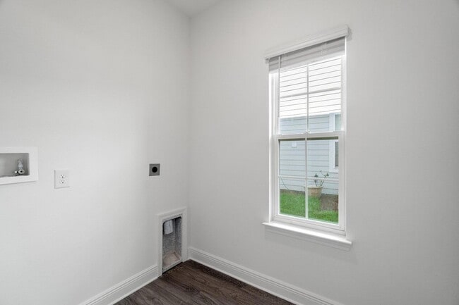 Photo - 212 Kara Lake Dr