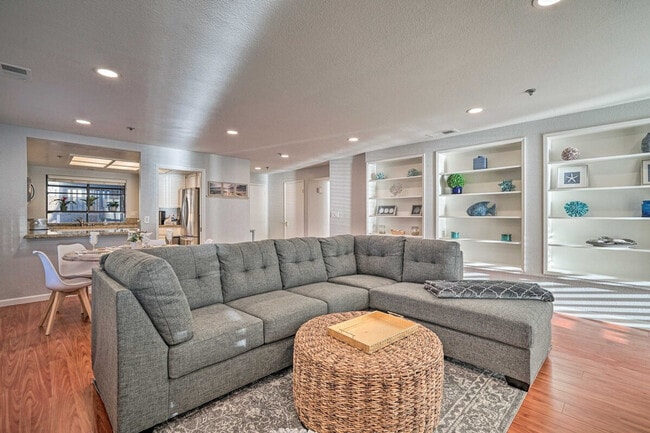 Building Photo - 222 Palmetto Ave Unit ID1304929P