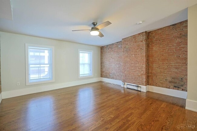 Photo - 1121 Walnut St