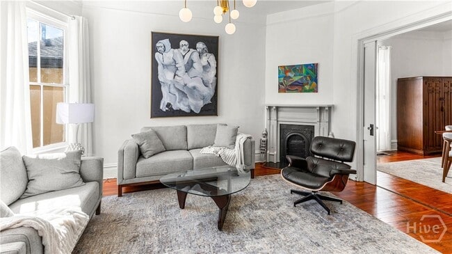 Building Photo - 319 E Anderson St Unit A