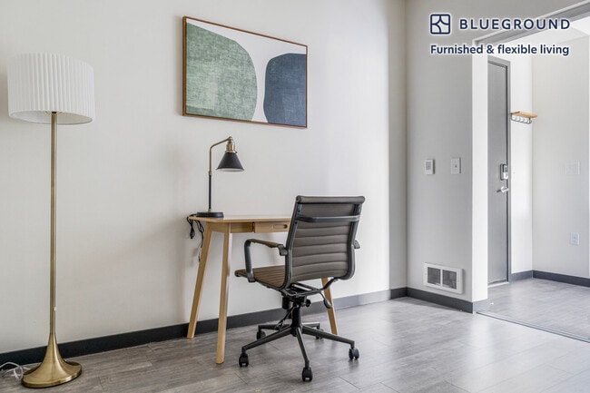 Photo - 15566 NE 22 Pl Unit FL7-ID910