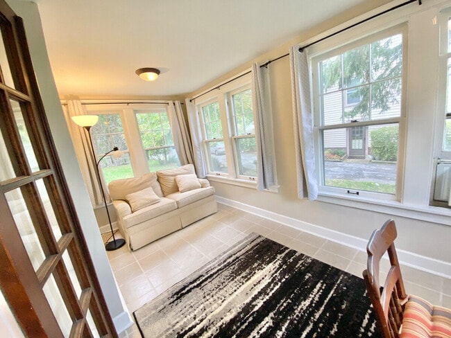 Photo - 1611 Maple Rd Unit ID1057692P