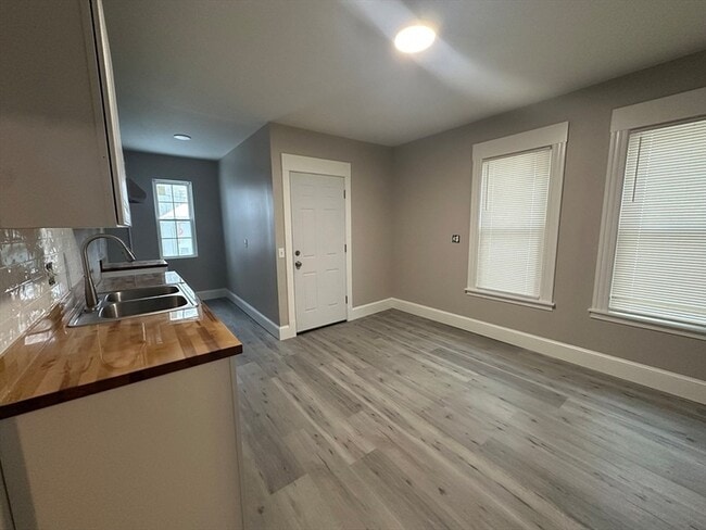 Photo - 37 Cortland St Unit 1