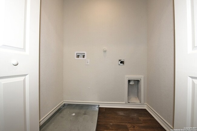 Photo - 2310 Tulipwood Cv