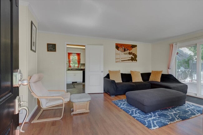 Photo - 102A White Oak Dr Unit SI ID1460712P