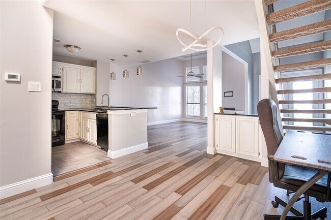 Photo - 3414 Country Club Dr W Unit 232