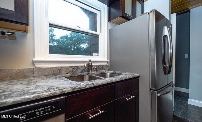 Photo - 807 Planters Point Dr