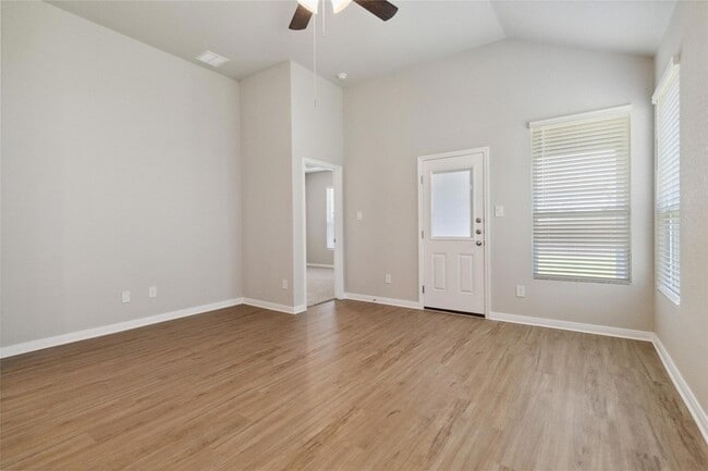 Photo - 170 Schrader Dr Unit A