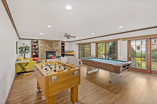 Photo - 2017 Woodford Rd Unit SI ID1473420P