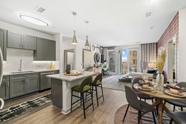 Photo - Cortland Flatirons