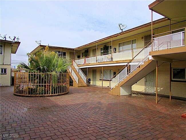 Photo - 1908 Rexford Dr Unit 7