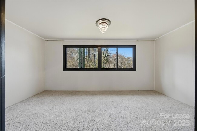 Photo - 2705 N Center St