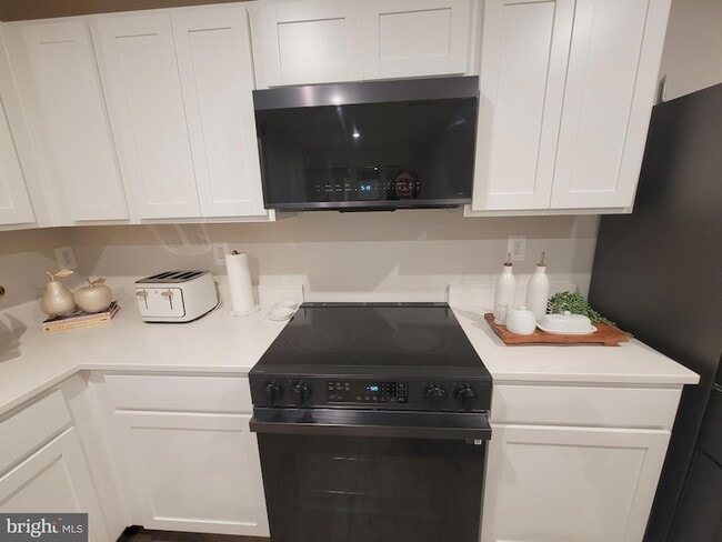 Photo - 2582 Laurel Pk Dr