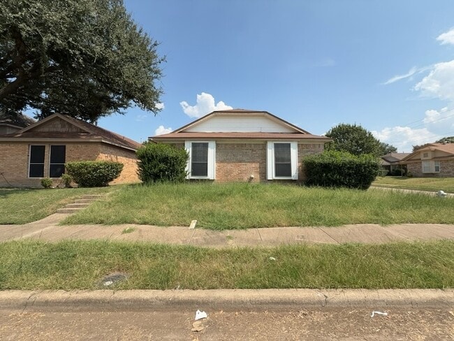 Building Photo - 920 N Bryan-Belt Line Rd