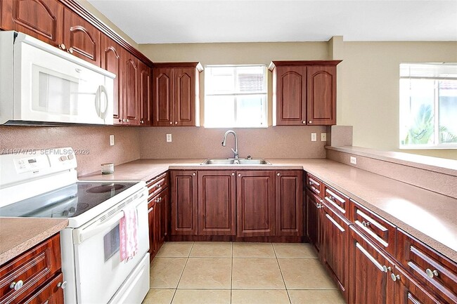 Photo - 3920 SW 89th Ct Unit B