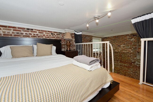 Photo - 692 10th Ave Unit ID1323940P