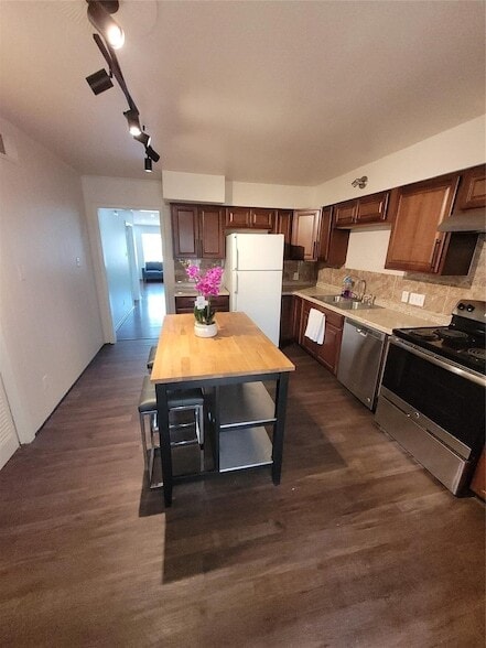 Photo - 7213 Beechnut St