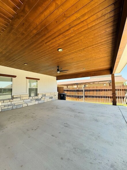 Photo - 2301 Lemonwood St