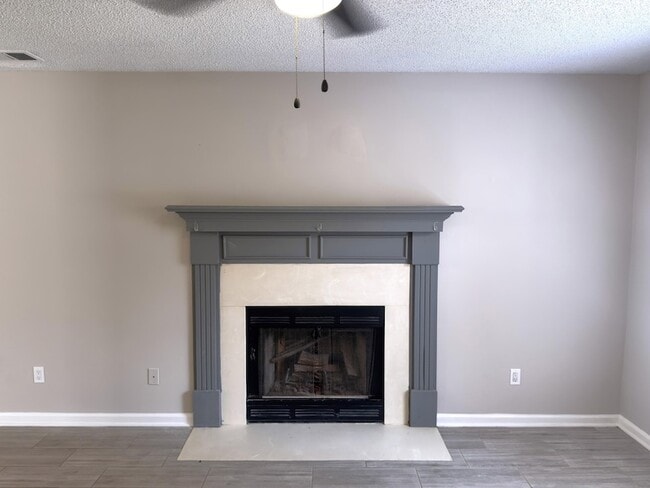 Photo - 6982 Lagrange Hill Rd
