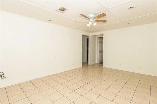 Photo - 39461 Spruce St Unit B