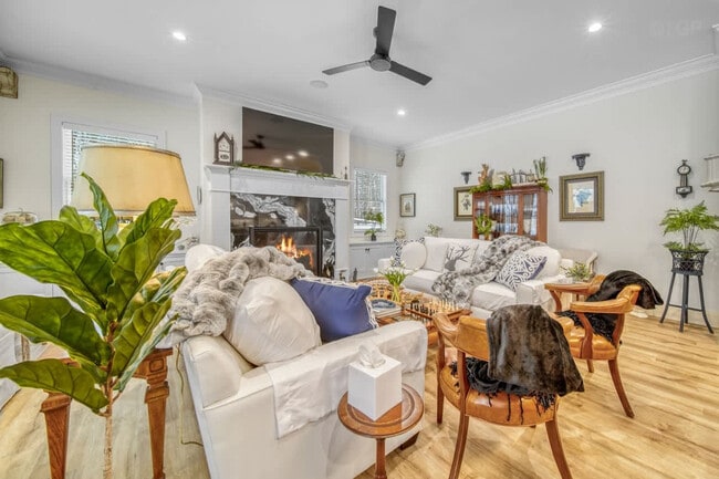 Photo - 2171 Lakeshore Dr Unit SI ID1583730P