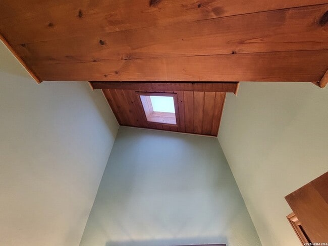 Photo - 2059 Glenn Dr