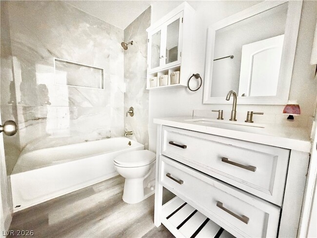 Photo - 1720 Cordoba Ln Unit B