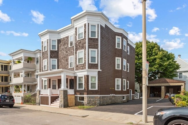 Photo - 68 Saxton St Unit 1