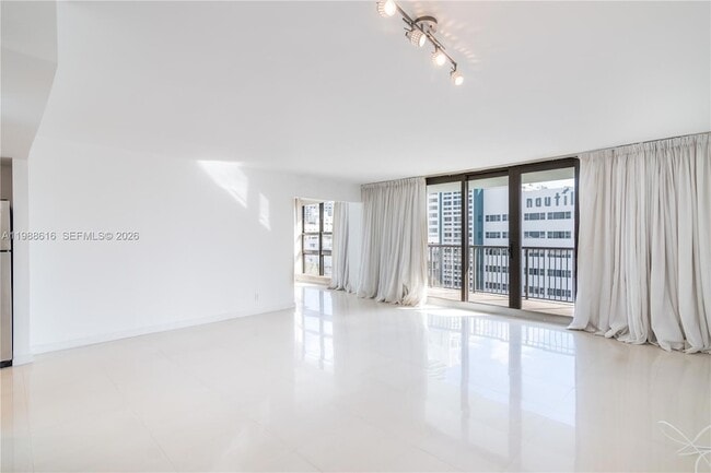 Photo - 1800 Collins Ave Unit 8C