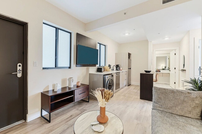 Photo - 3031 NE 4th Ave Unit ID1272342P