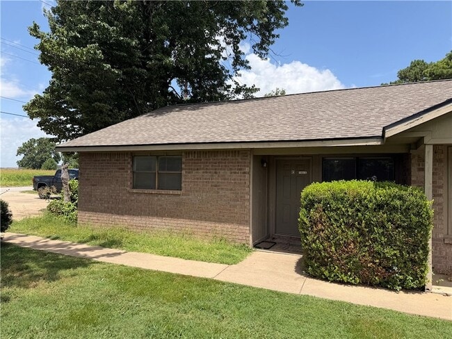 Building Photo - 1657 W Pleasant Grove Rd