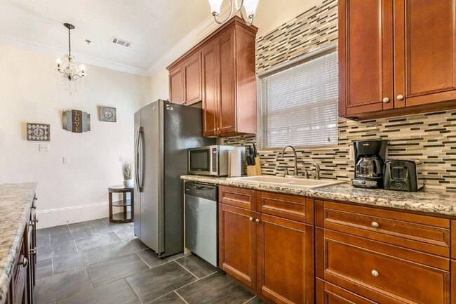 Photo - 1818 Carondelet St Unit SI ID1269248P