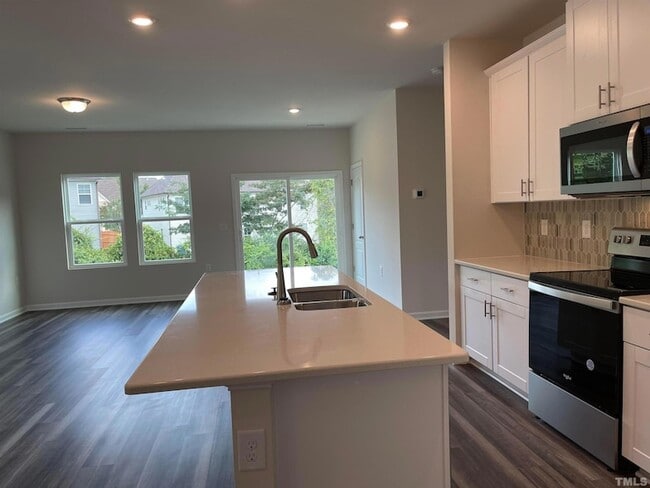 Photo - 101 Joneshaven Dr