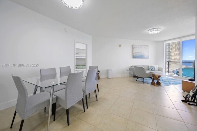Building Photo - 16699 Collins Ave Unit 3306