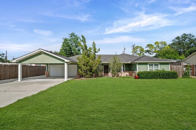 Photo - 1526 Adkins Rd