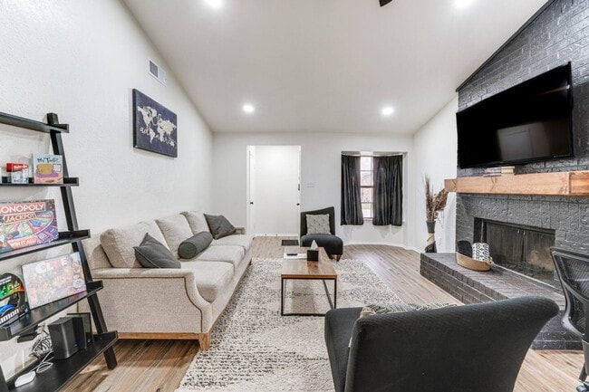 Photo - 2912 Pegasus Dr Unit SI ID1625019P