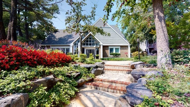 Building Photo - Montclair Apartments