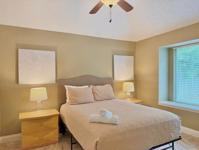 Photo - 20538 Blue Beech Dr Unit SI ID1607403P