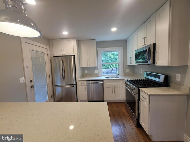 Photo - 103 Ashby St