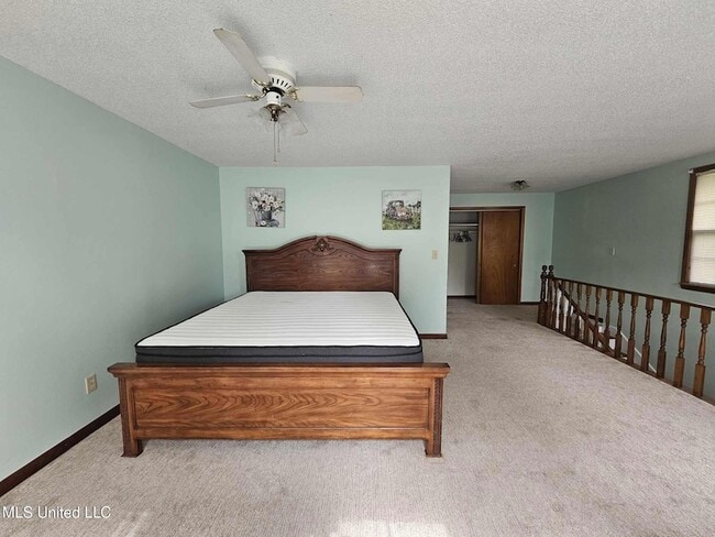 Photo - 859 Mill St