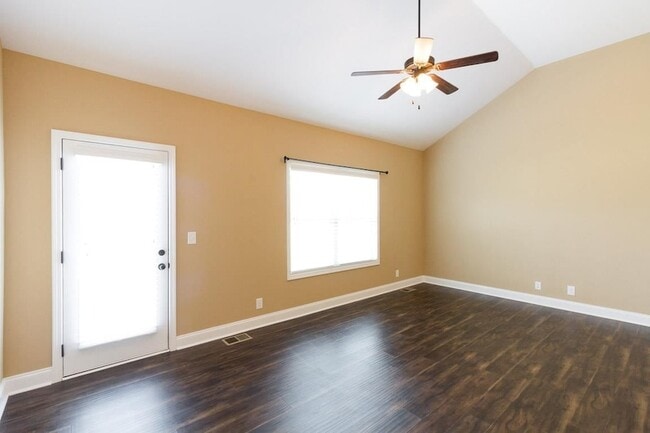 Photo - 155 Matheson Dr