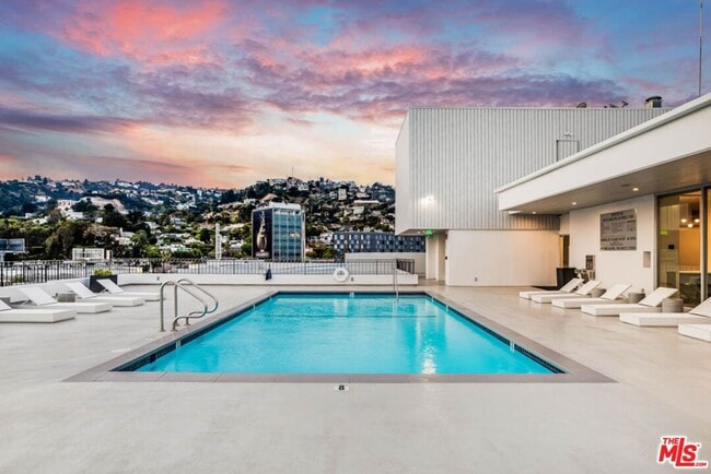 Photo - Empire West