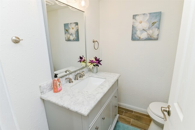 Photo - 5791 Maple Hill Dr