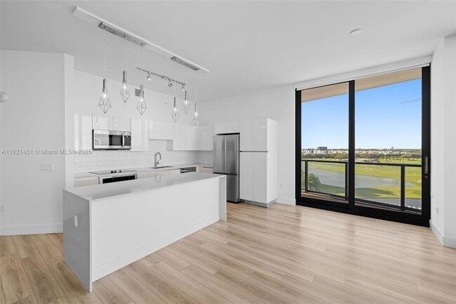 Photo - 101 Diplomat Pkwy Unit 901