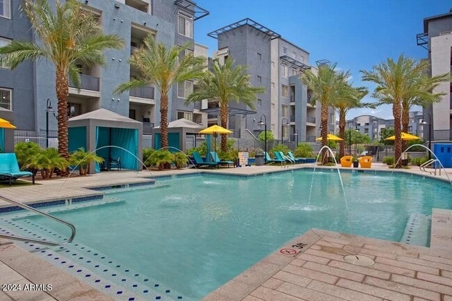 Building Photo - 1033 N Parkside Dr Unit 3