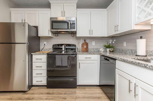 Photo - Kingston Pointe Apartments