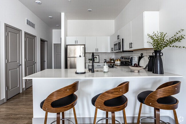 1BR, 1BA - 727 SF - Converge KC Uptown