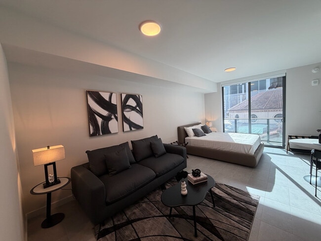 Building Photo - 121 NE 5th St Unit SI FL6-ID1470511P